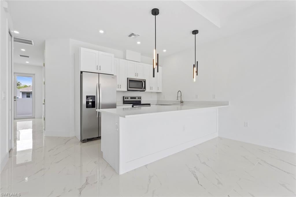 LEHIGH ESTATES - Residential Income