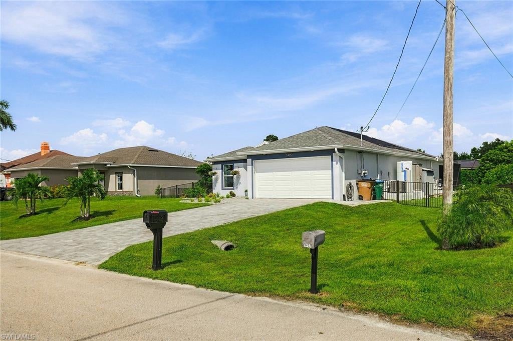 CAPE CORAL - Residential