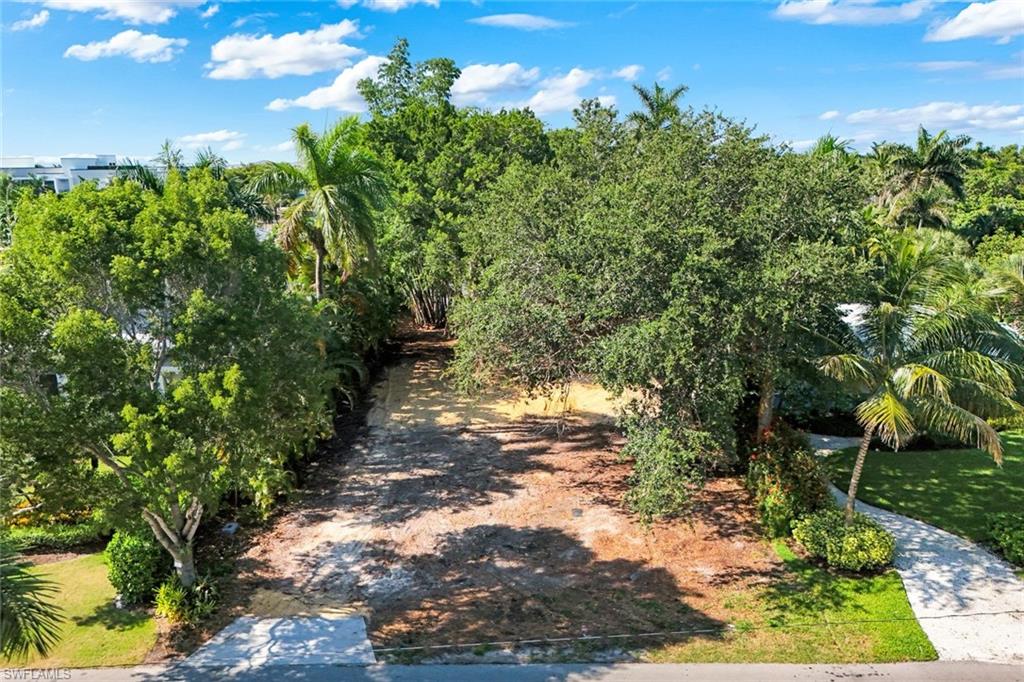 OLDE NAPLES - Land