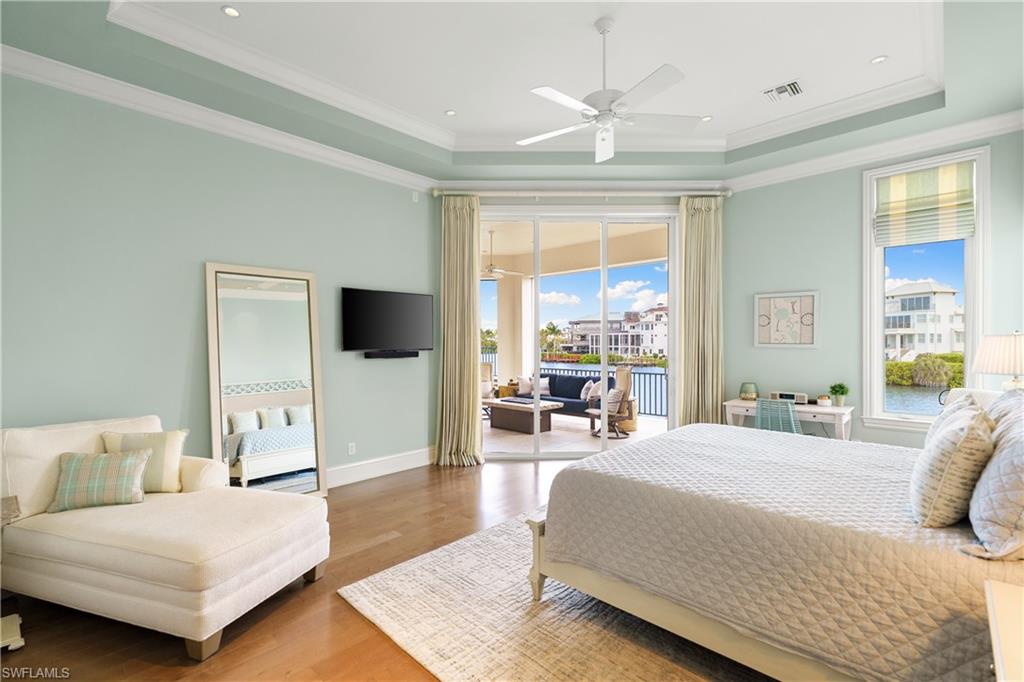 BAREFOOT BEACH - Residential