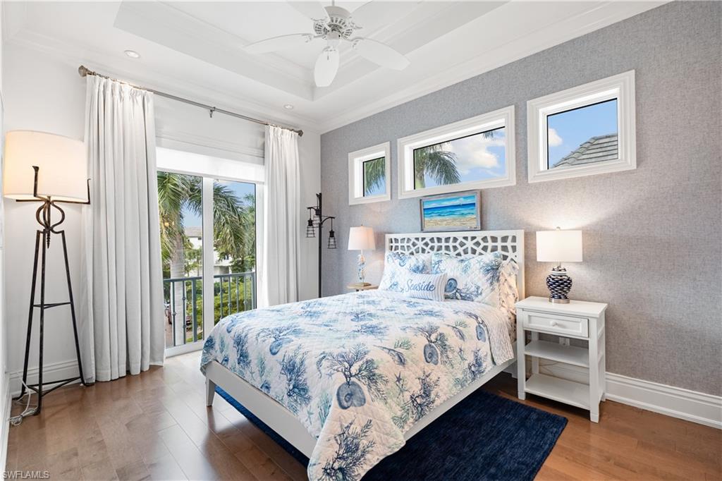 BAREFOOT BEACH - Residential
