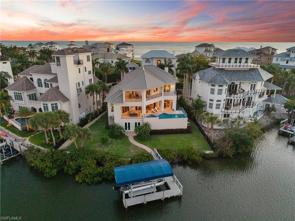 BAREFOOT BEACH - Residential