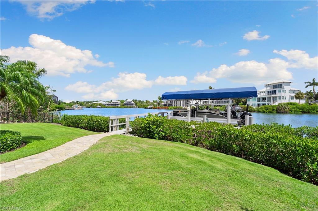 BAREFOOT BEACH - Residential