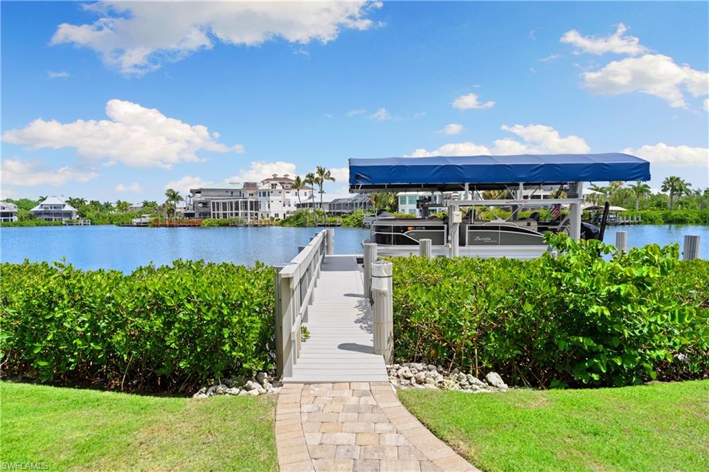BAREFOOT BEACH - Residential