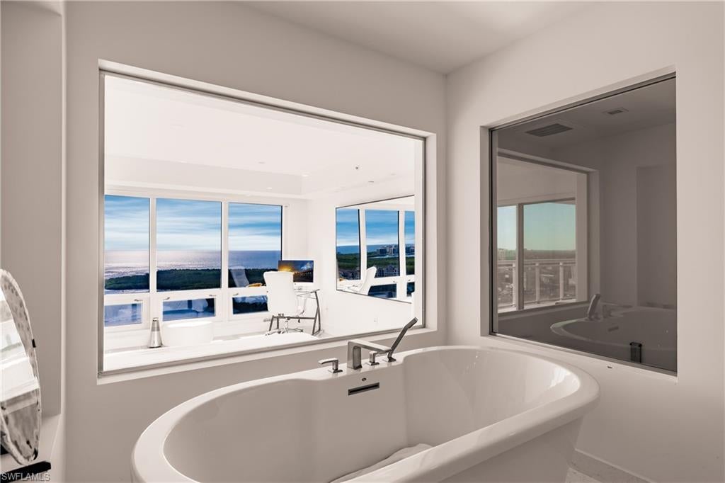 KALEA BAY TOWER 100 - Residential Lease