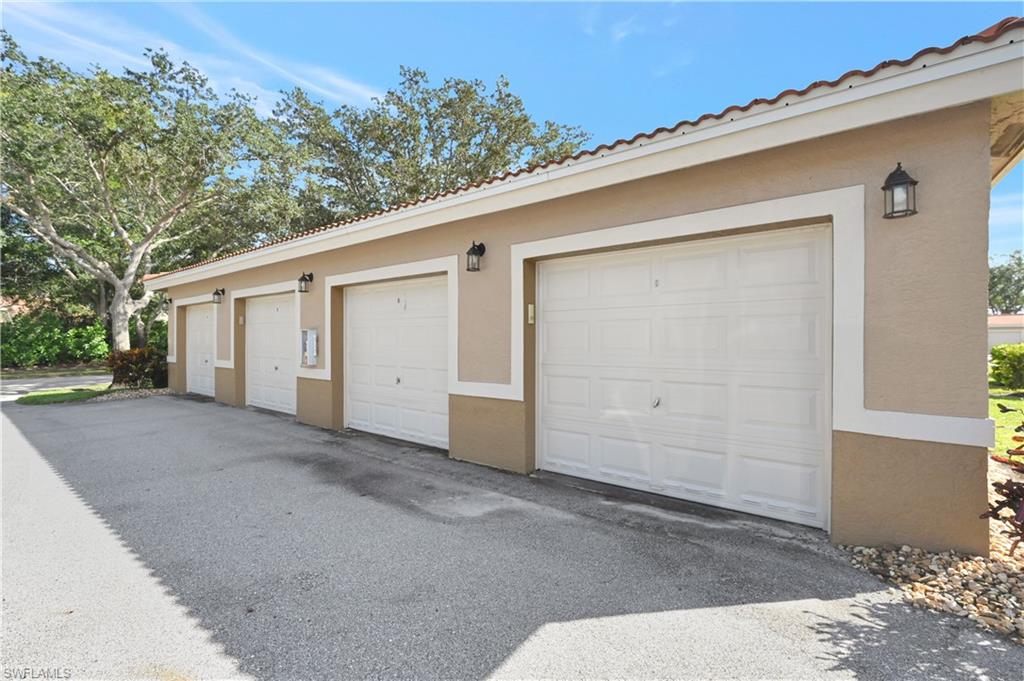 HUNTINGTON LAKES - Residential