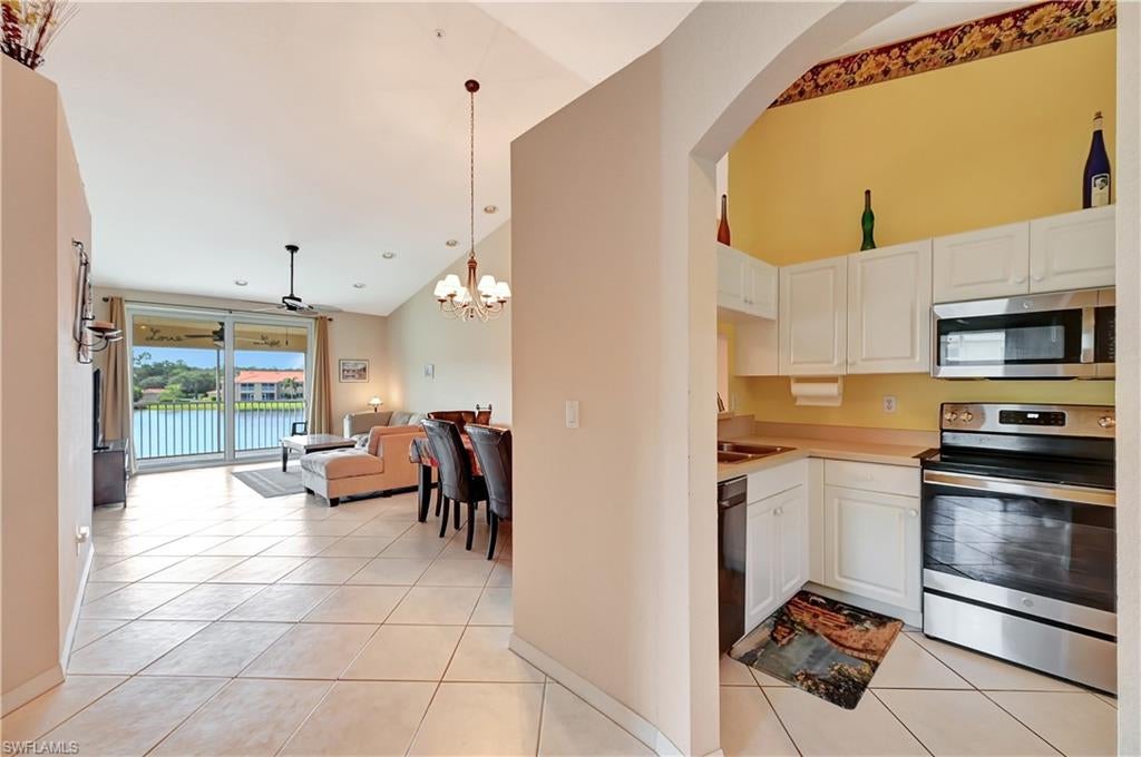 HUNTINGTON LAKES - Residential