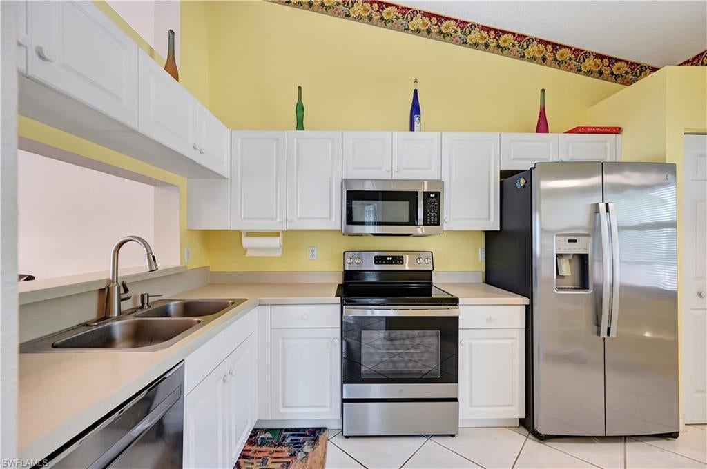 HUNTINGTON LAKES - Residential