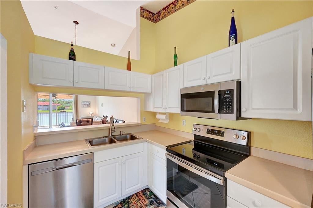HUNTINGTON LAKES - Residential