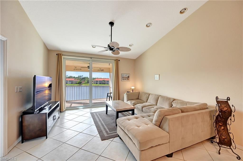 HUNTINGTON LAKES - Residential