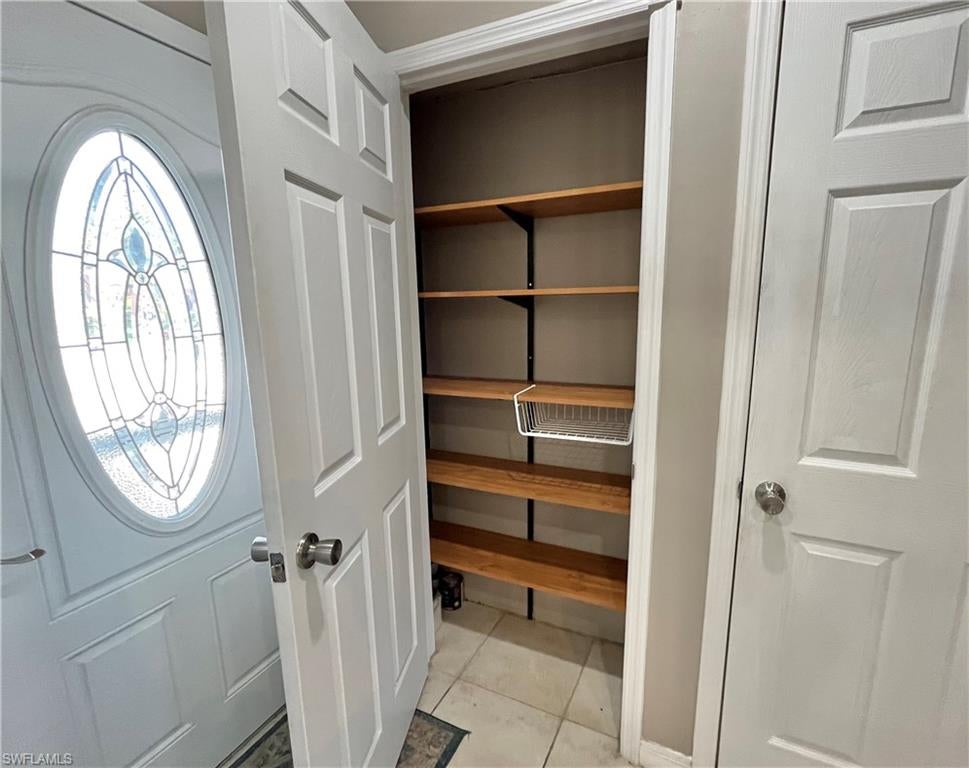 MYERLEE CIRCLE CONDO - Residential Lease