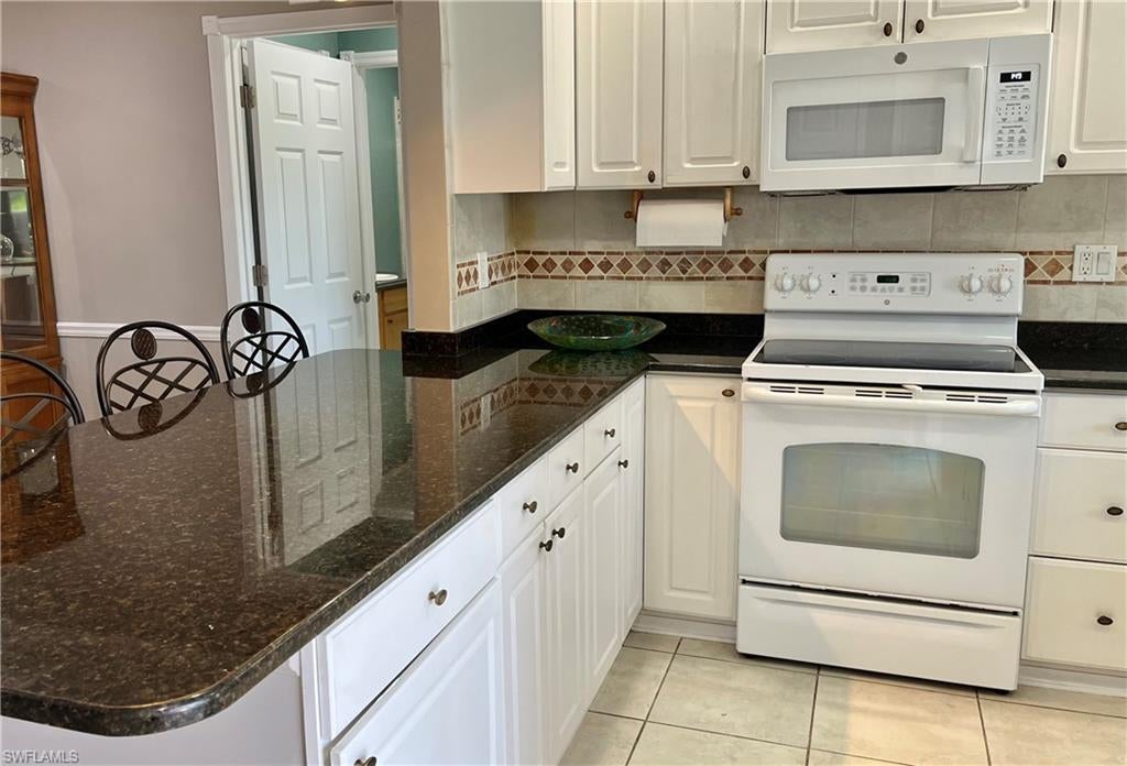 MYERLEE CIRCLE CONDO - Residential Lease