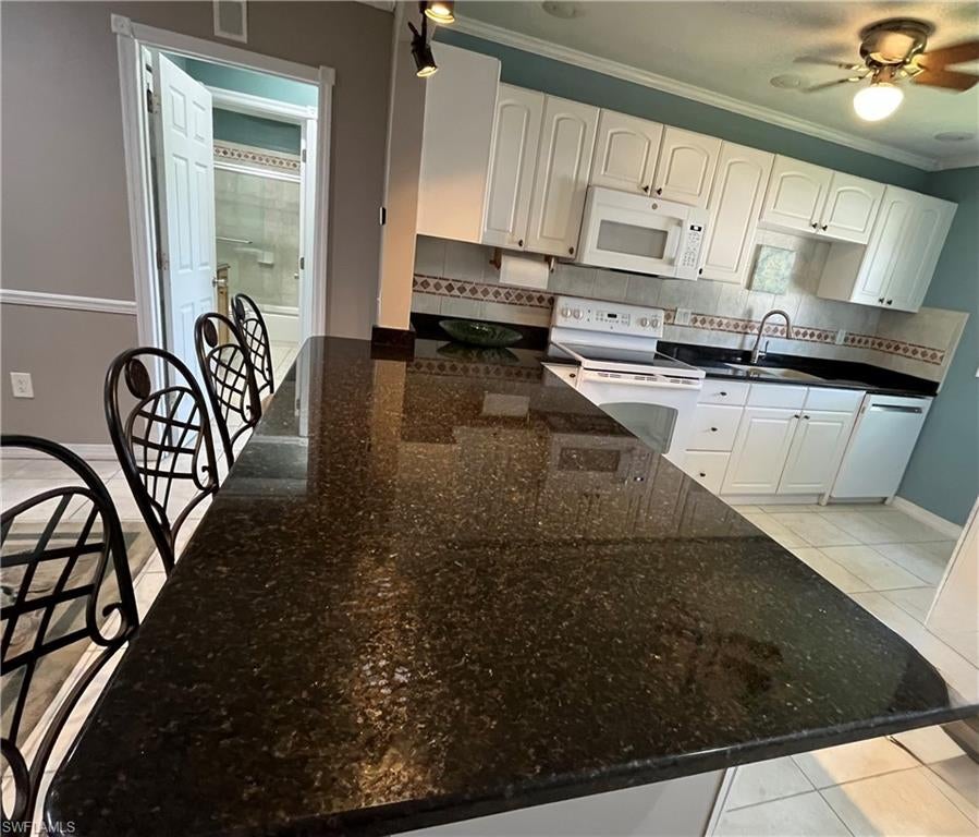MYERLEE CIRCLE CONDO - Residential Lease