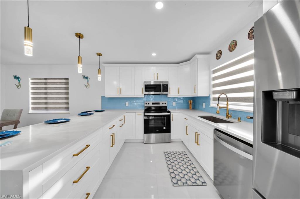 ISLANDS END - Residential
