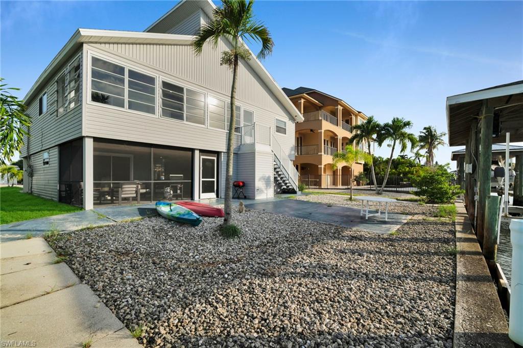 ISLANDS END - Residential