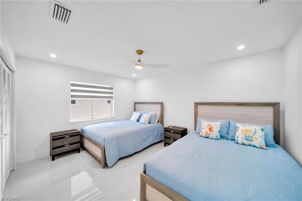 ISLANDS END - Residential