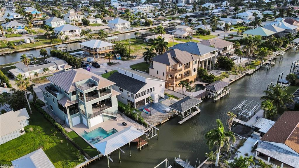 ISLANDS END - Residential