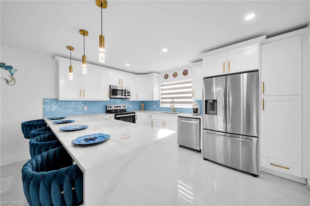 ISLANDS END - Residential
