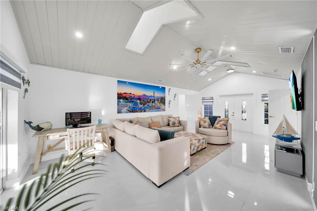 ISLANDS END - Residential