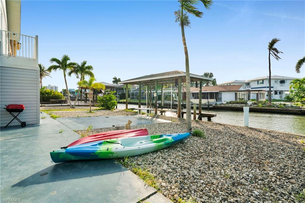ISLANDS END - Residential