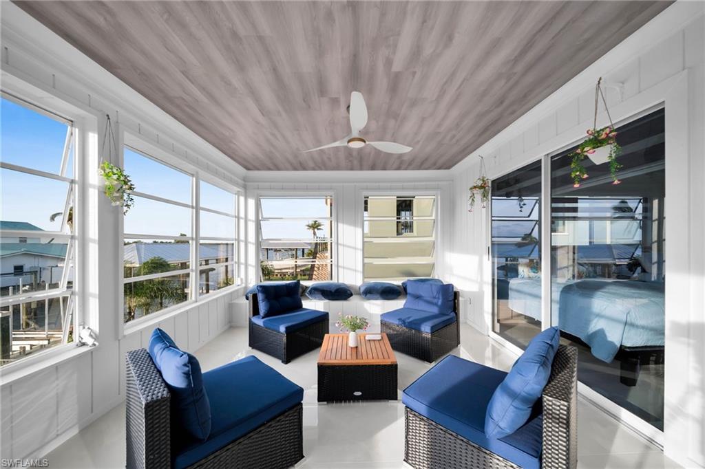 ISLANDS END - Residential