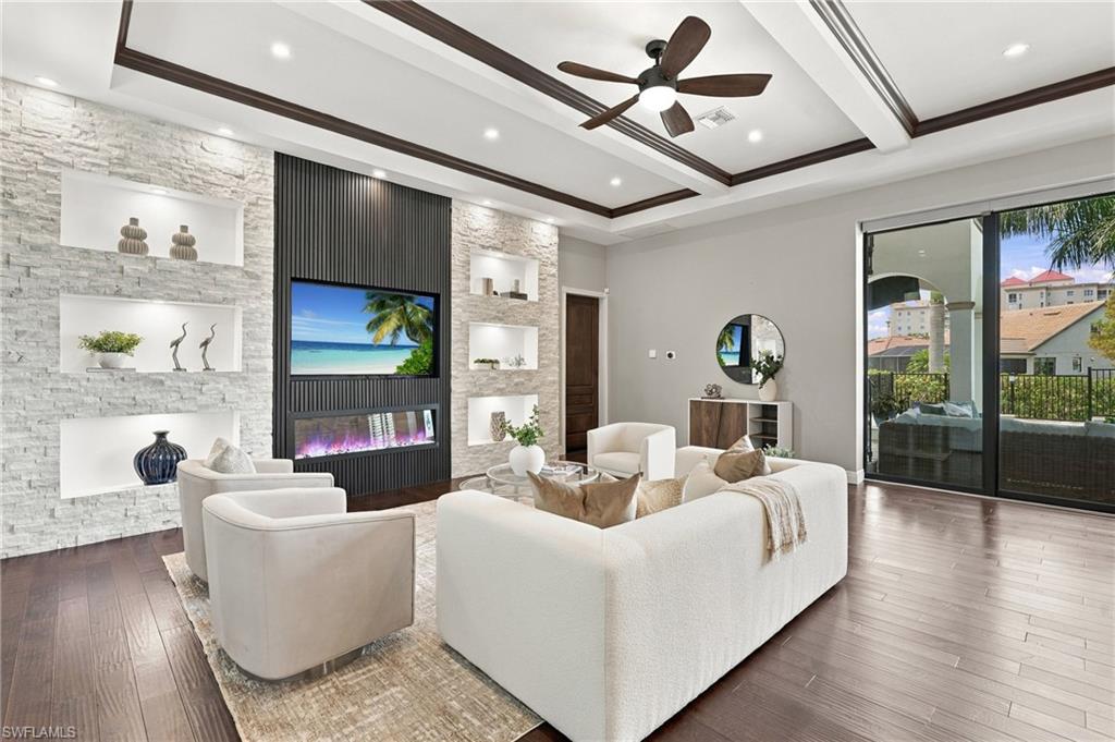 WATER'S EDGE - Residential
