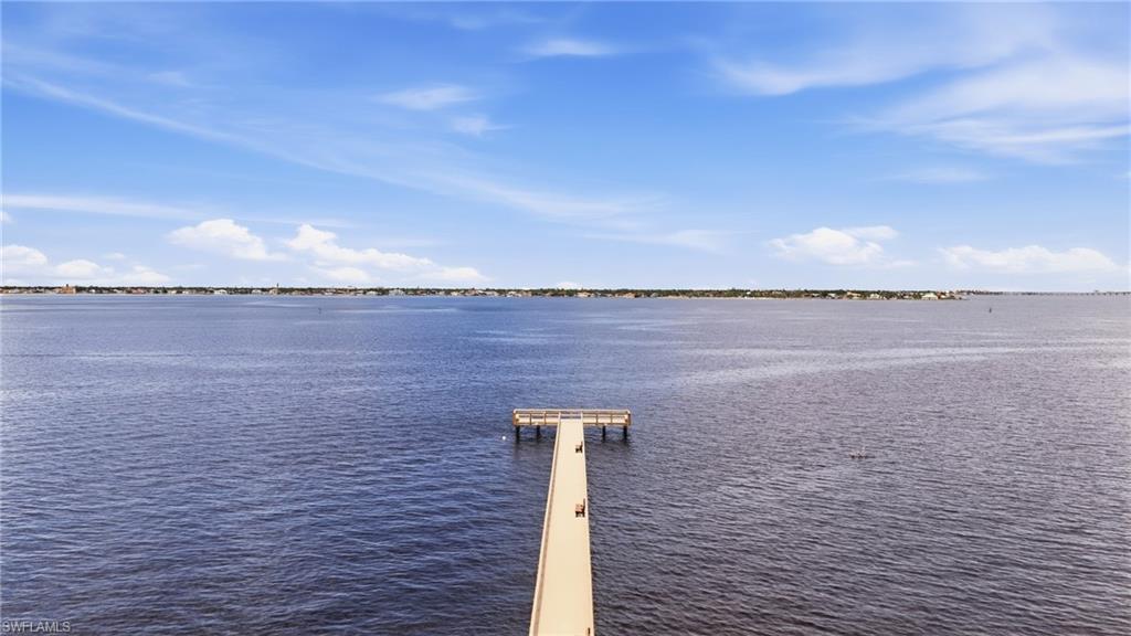 WATER'S EDGE - Residential