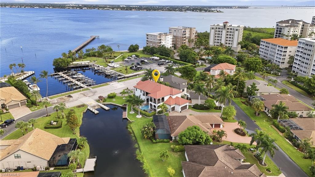 WATER'S EDGE - Residential