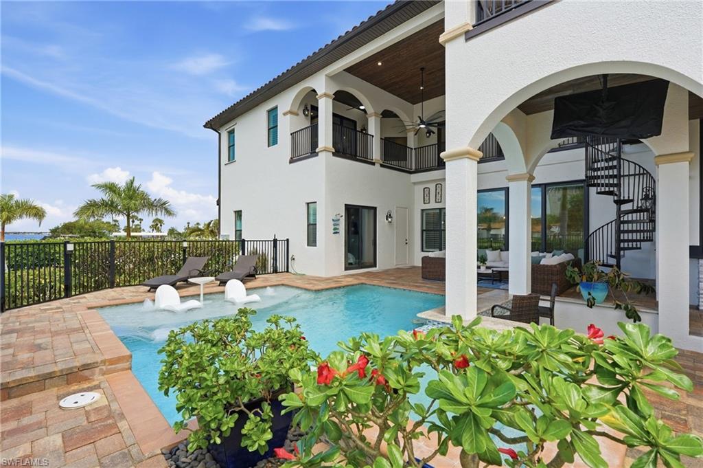 WATER'S EDGE - Residential