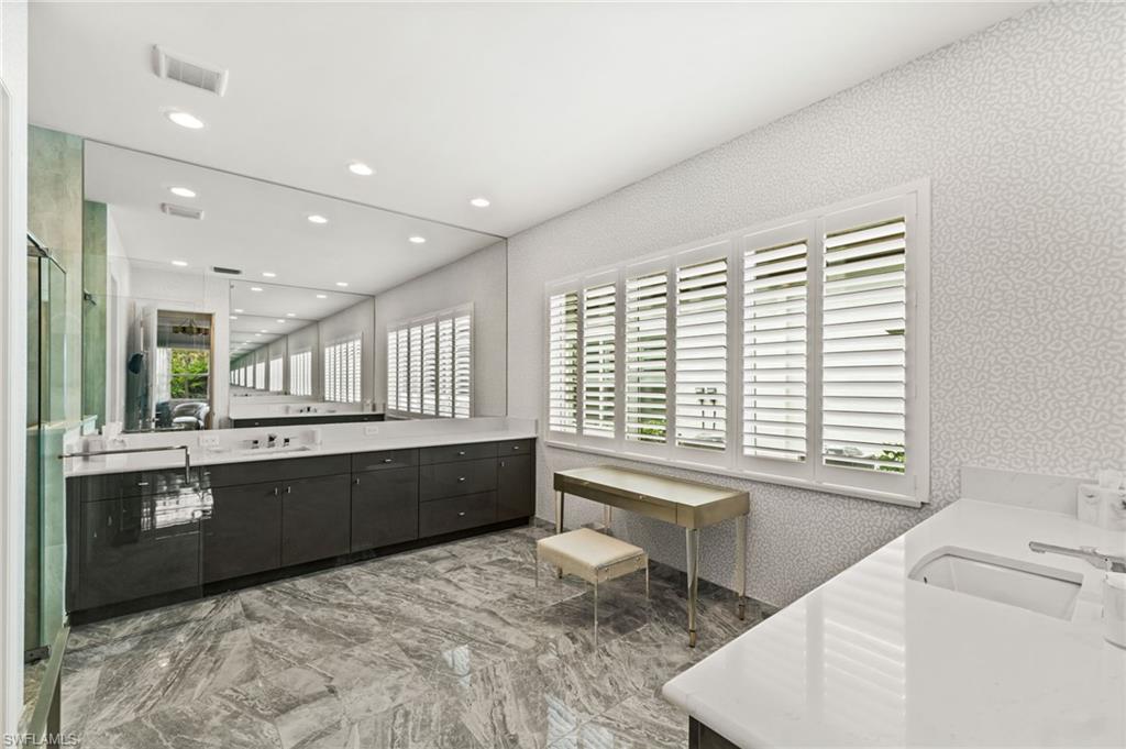 VALENCIA TRAILS - Residential