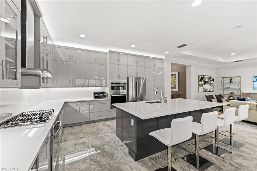 VALENCIA TRAILS - Residential