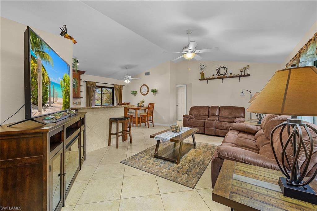 CHARLOTTE SHORES - Residential