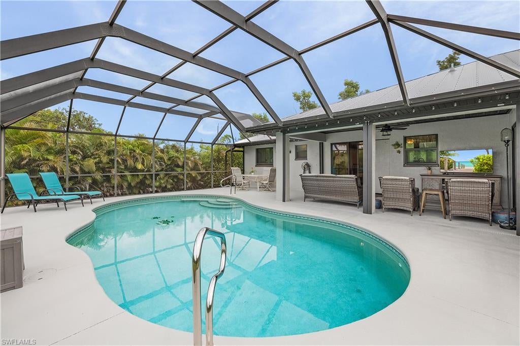 CHARLOTTE SHORES - Residential