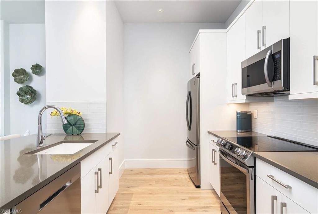 SOCE FLATS - Residential Lease