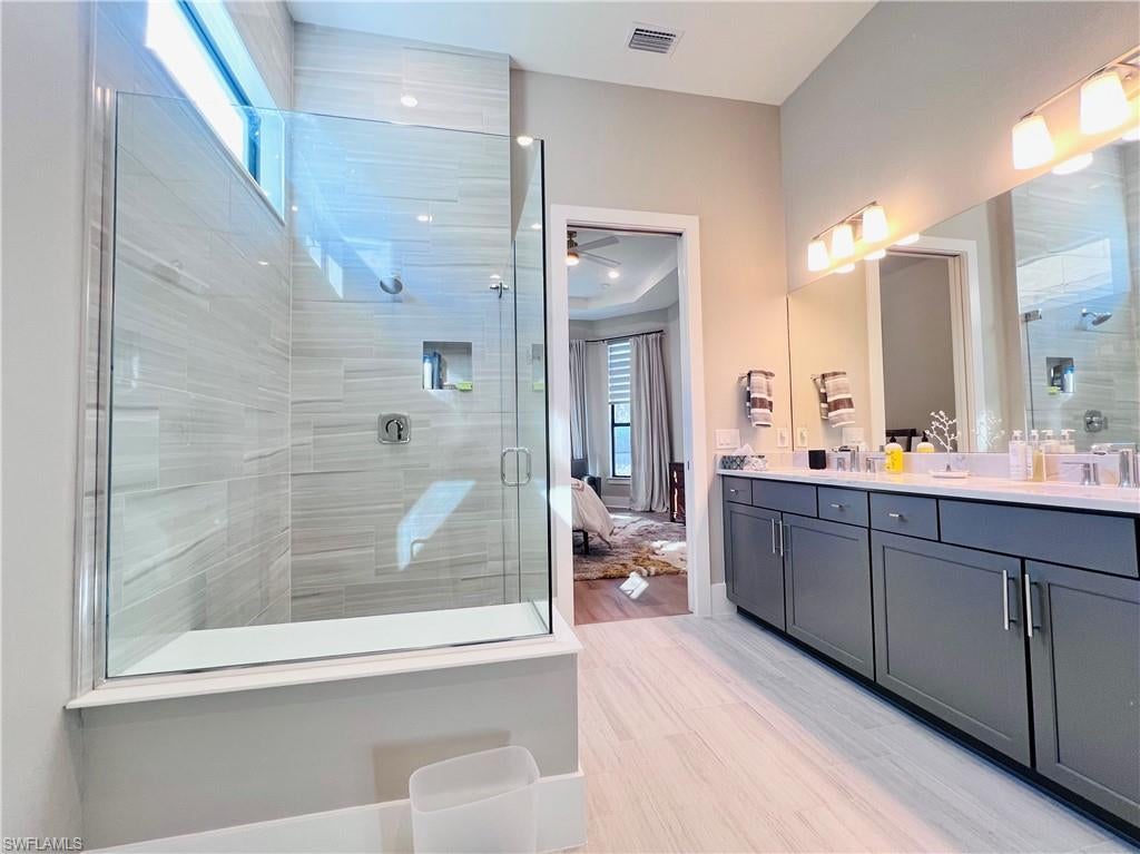 CAYMAS - Residential Lease