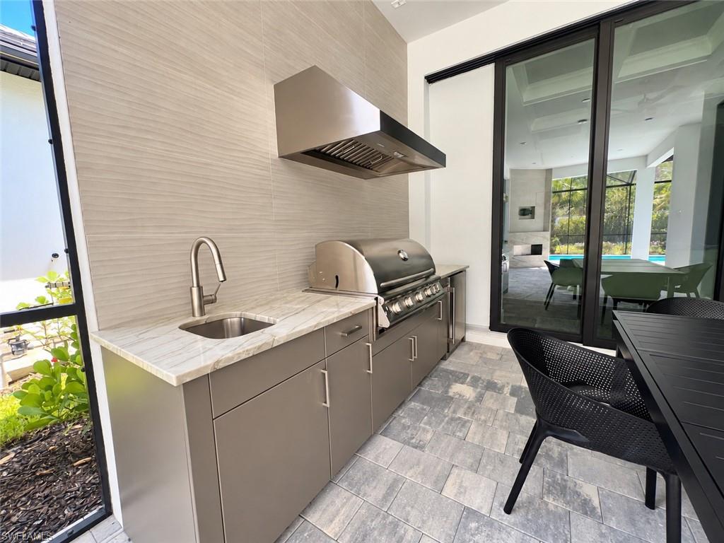 CAYMAS - Residential Lease