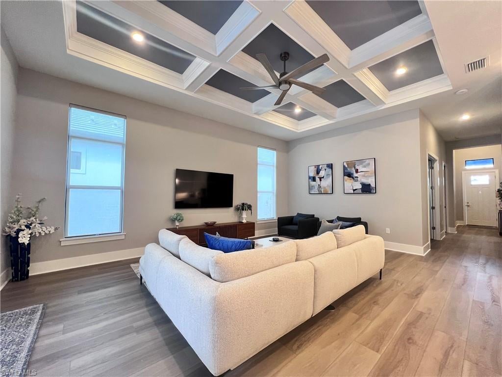 CAYMAS - Residential Lease