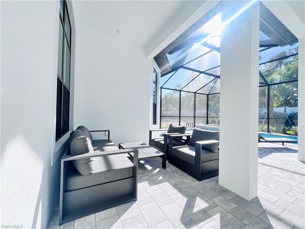 CAYMAS - Residential Lease
