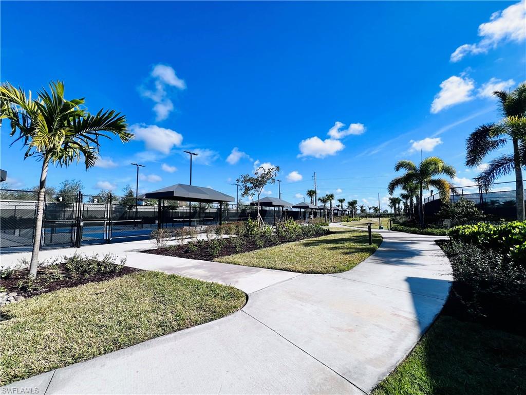 CAYMAS - Residential Lease