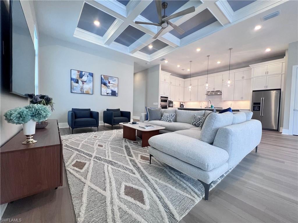 CAYMAS - Residential Lease