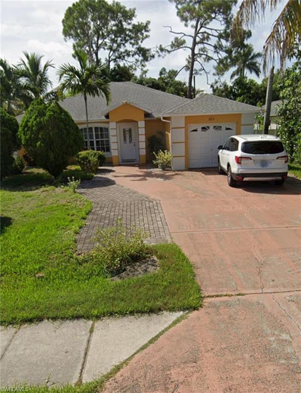 NAPLES MANOR - Residential