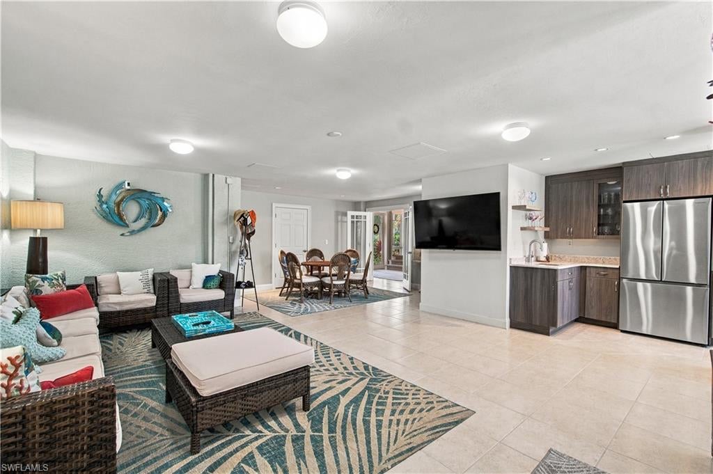 SOUTHPORT ON THE BAY - Residential