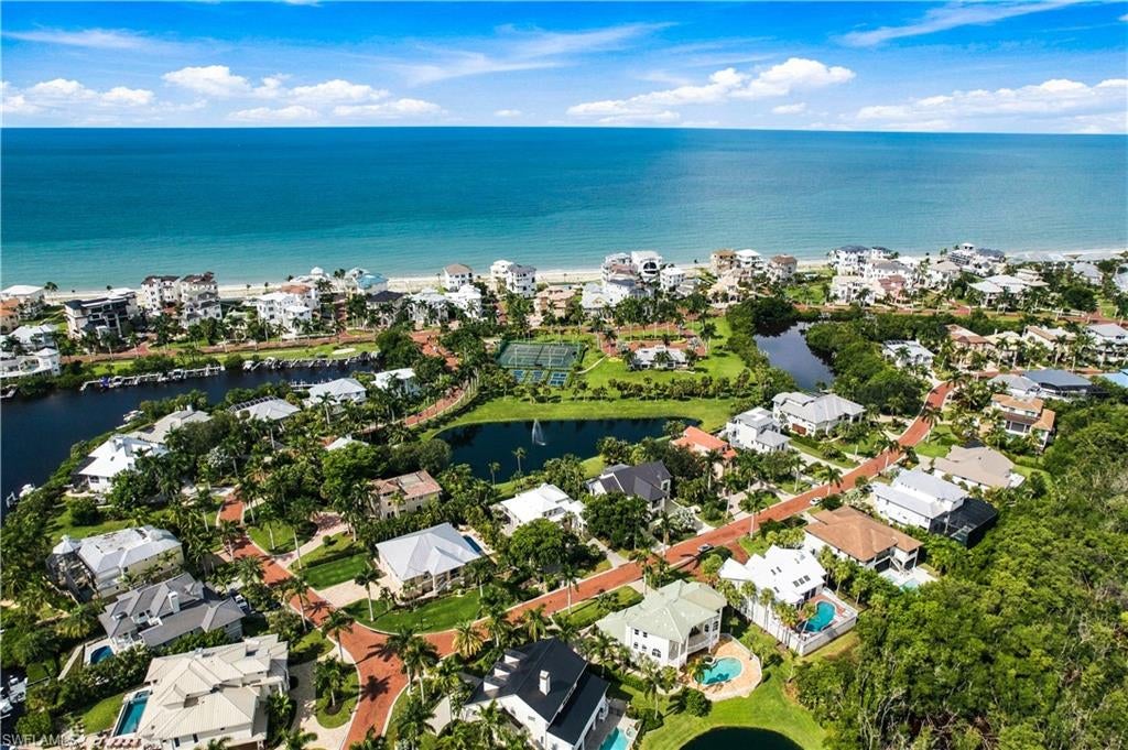 SOUTHPORT ON THE BAY - Residential