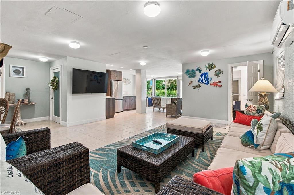 SOUTHPORT ON THE BAY - Residential
