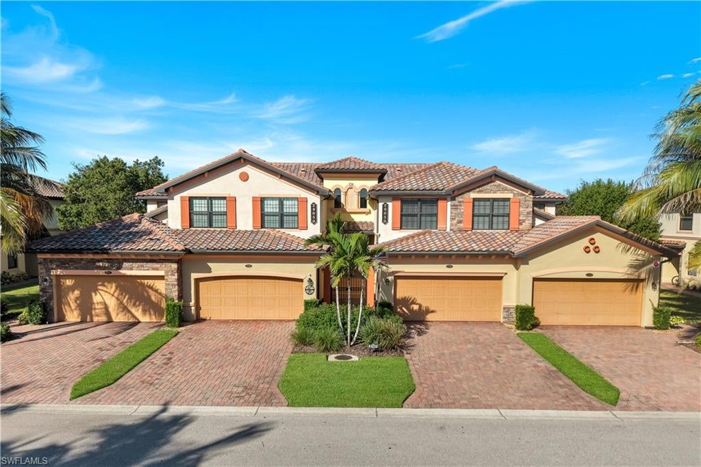BONITA NATIONAL GOLF AND COUNTRY CLUB - Residential