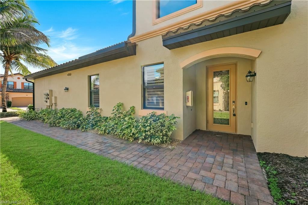 BONITA NATIONAL GOLF AND COUNTRY CLUB - Residential