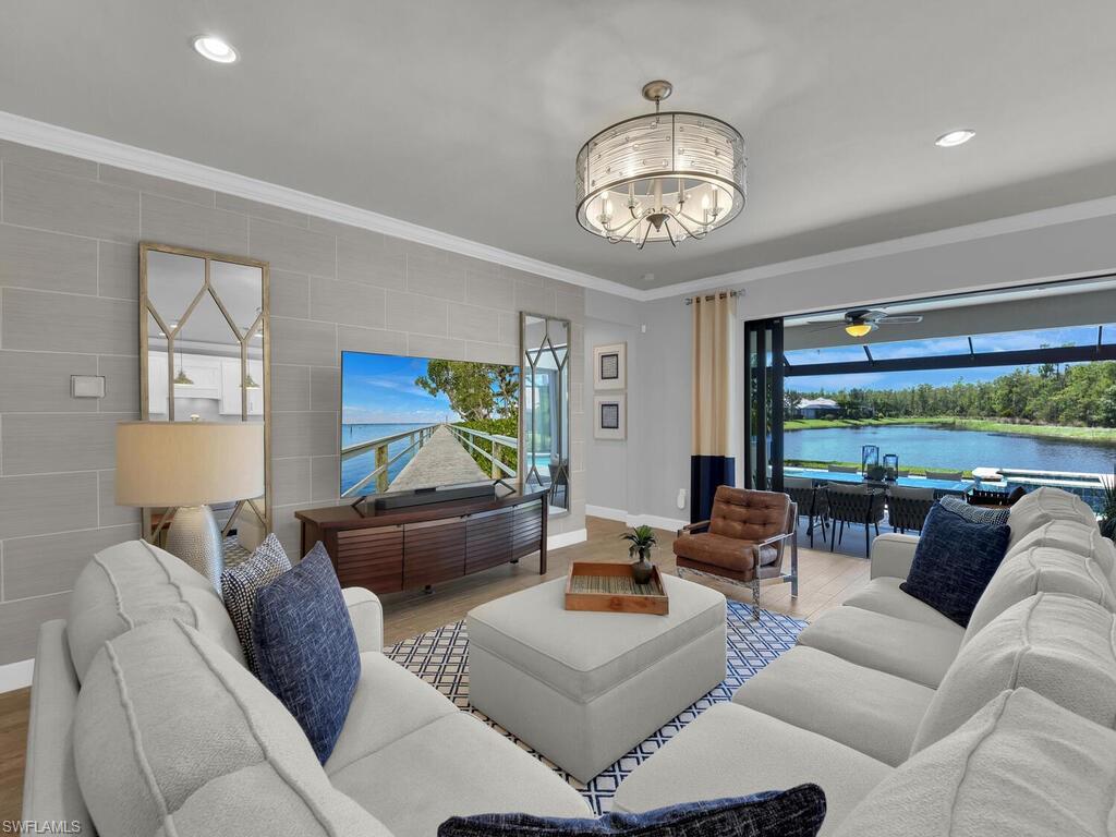 WINDING CYPRESS - Residential