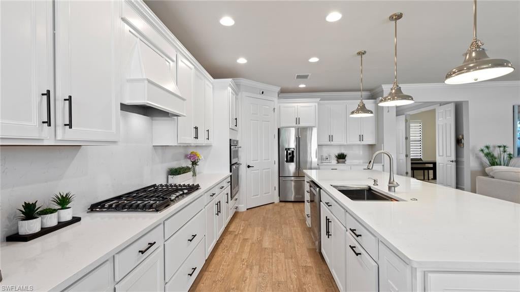 WINDING CYPRESS - Residential