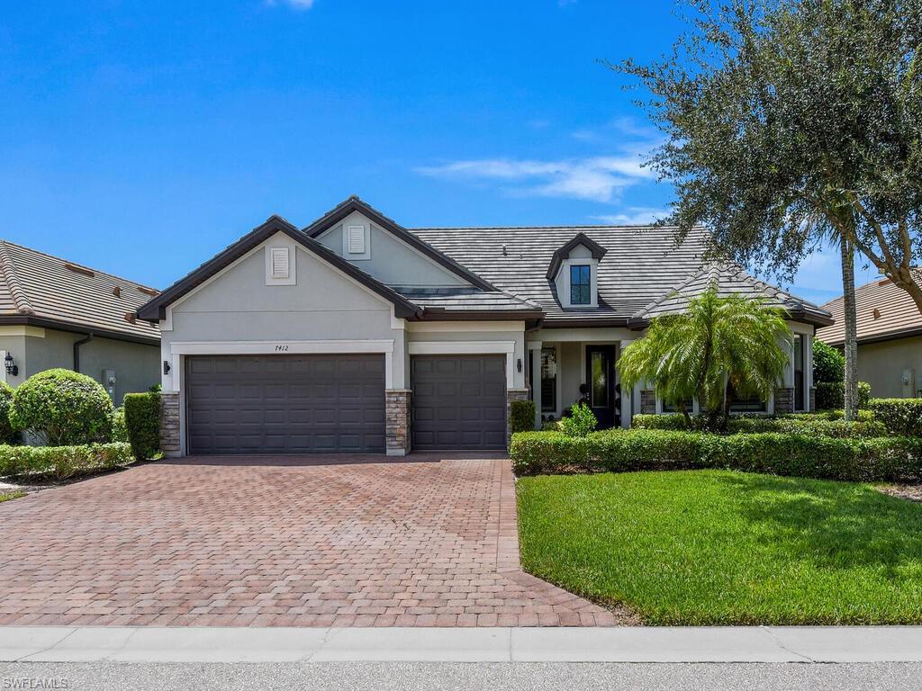WINDING CYPRESS - Residential