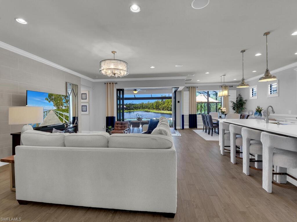 WINDING CYPRESS - Residential